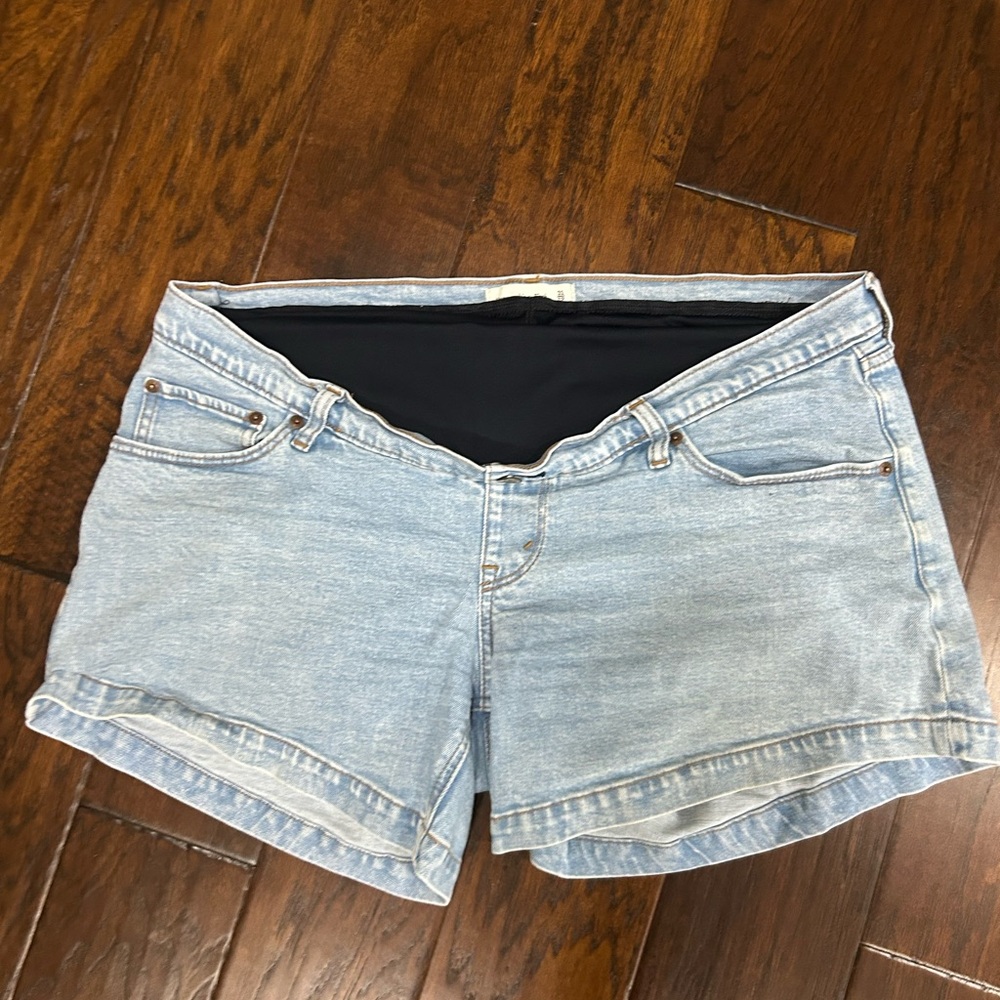 Abercrombie Maternity Dad Shorts - 31